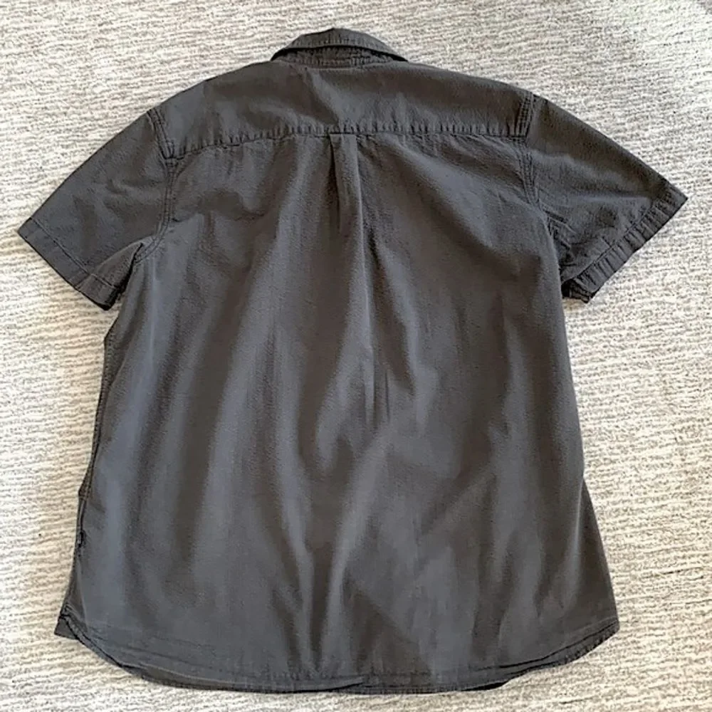 The North Face Short Sleeve Seersucker Button Shirt Mens Size XXL Sun Faded Grey